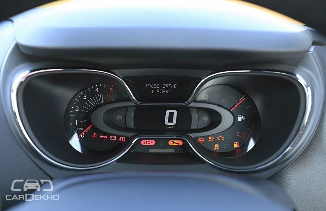 Renault Captur - Futuristic Digital Cockpit