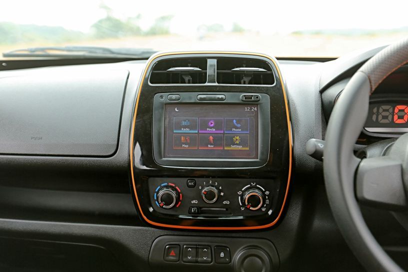 Kwid Climber Infotainment System