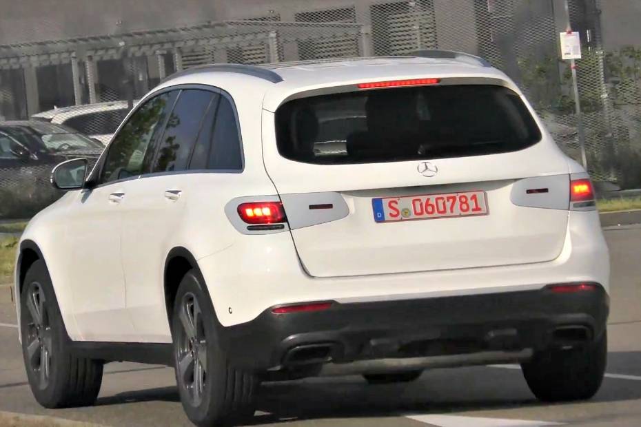 Mercedes-Benz GLC Facelift Spied