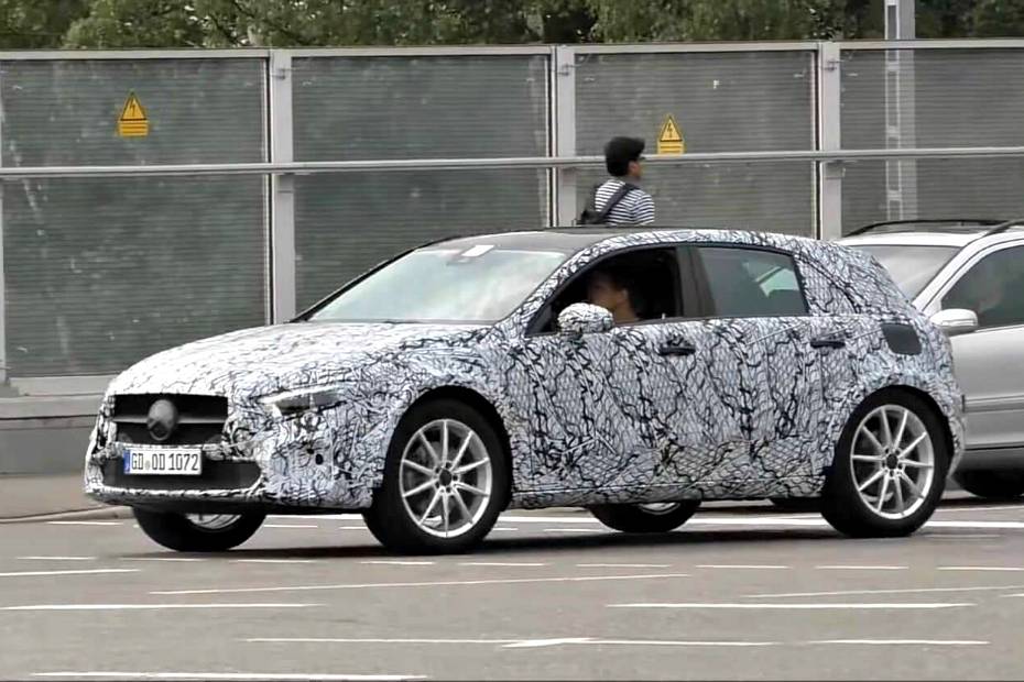 Second-Gen Mercedes-Benz GLA Spotted Testing