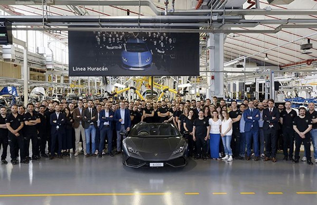 Lamborghini Huracan Production Reaches 8,000 Units Lamborghini Huracan Production Reaches 8,000 Units