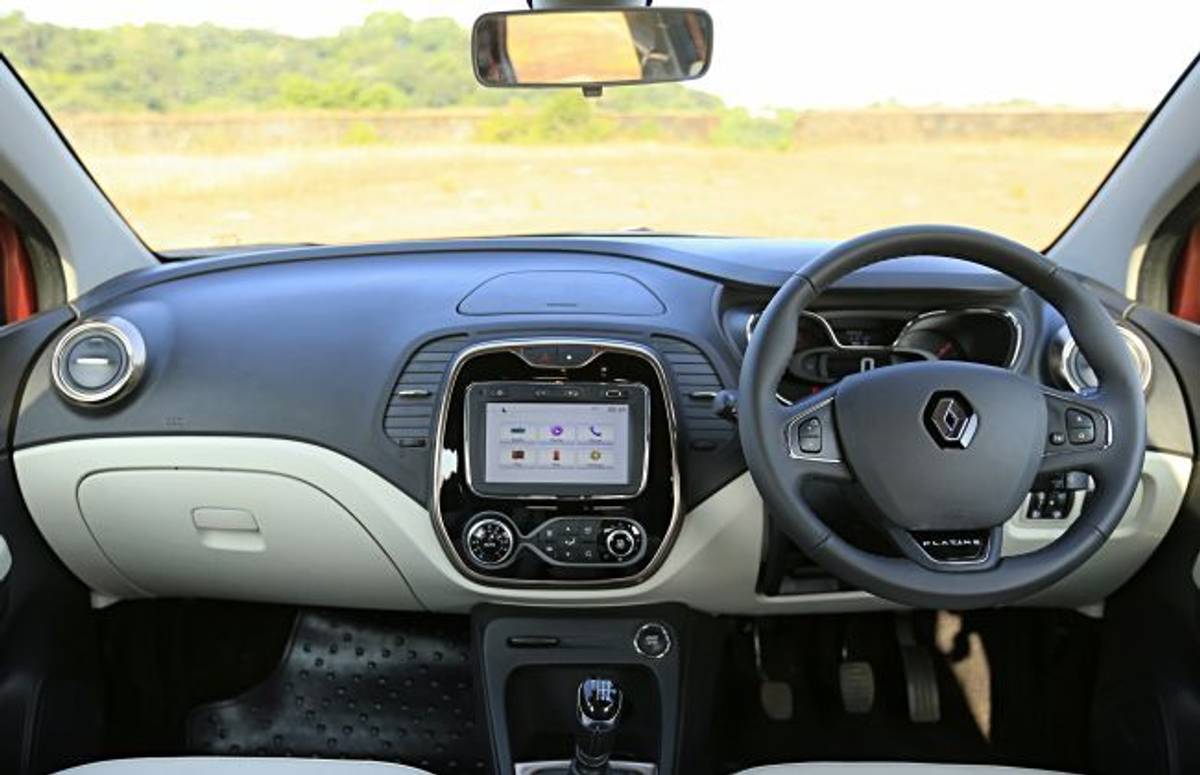 Renault Captur - Futuristic Digital Cockpit Renault Captur - Futuristic Digital Cockpit