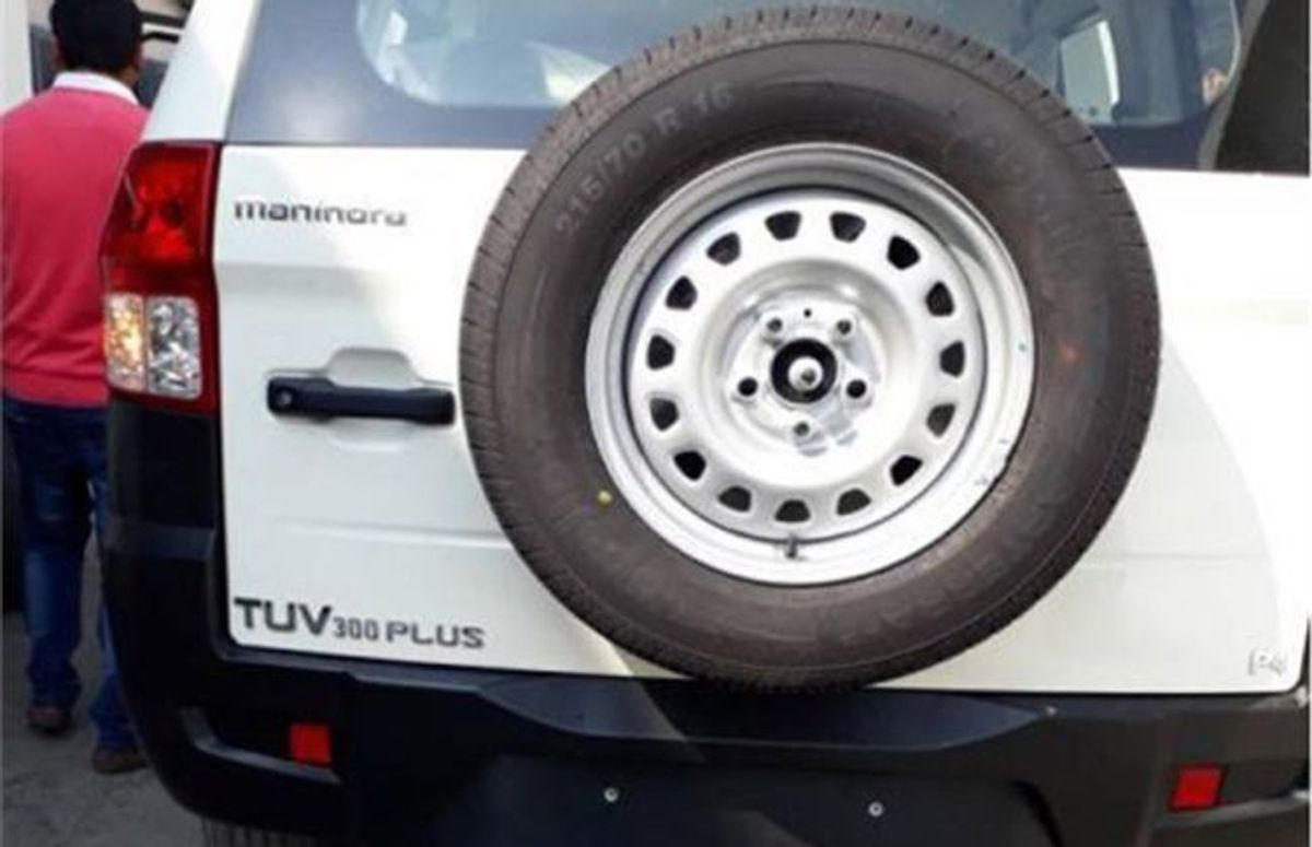 Mahindra TUV300 Plus To Officially Launch Next Year, Deliveries Start! Mahindra TUV300 Plus To Officially Launch Next Year, Deliveries Start!