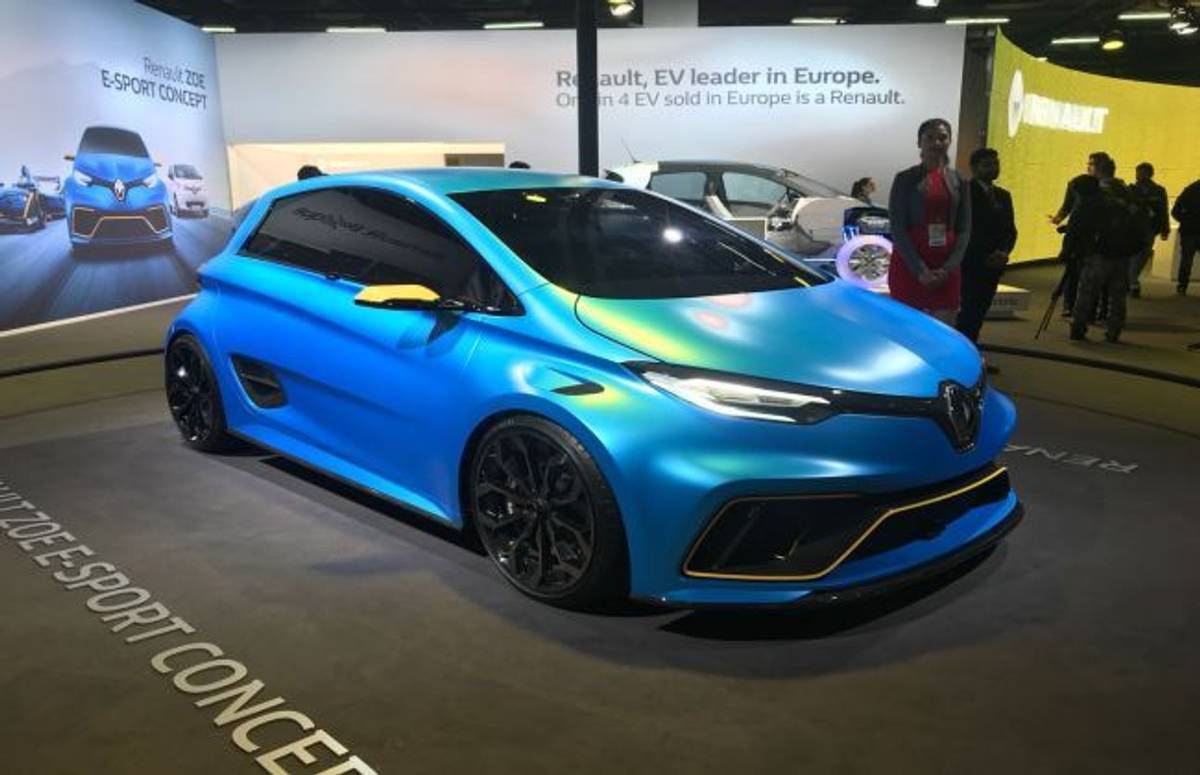 Auto Expo 2018: Renault Unveils Zoe EV Auto Expo 2018: Renault Unveils Zoe EV