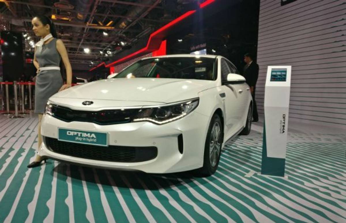 Kia Optima Plug-in Hybrid Showcased At Auto Expo 2018 Kia Optima Plug-in Hybrid Showcased At Auto Expo 2018