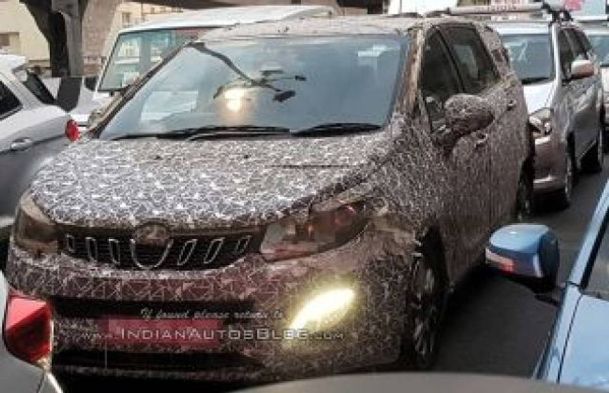 Mahindra U321 MPV Spied Again; Ertiga, Innova Crysta Rival To Launch Later This Year Mahindra U321 MPV Spied Again; Ertiga, Innova Crysta Rival To Launch Later This Year