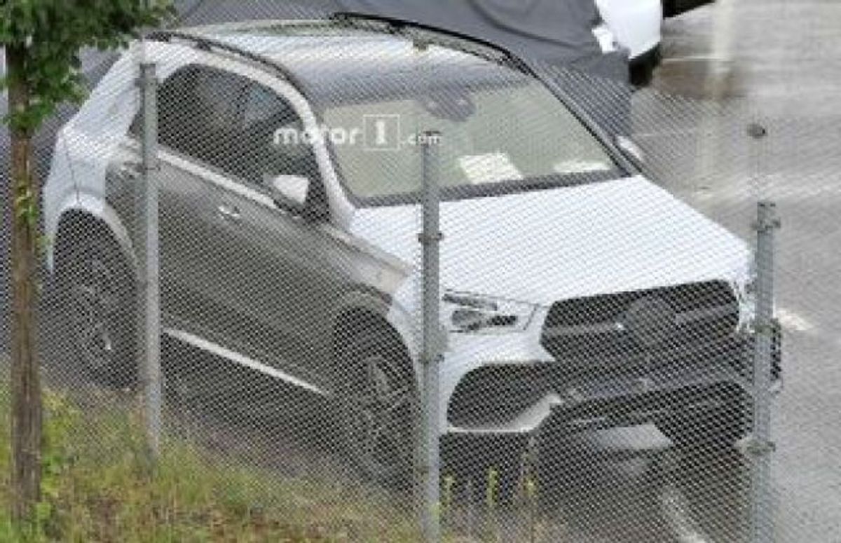 Fourth-Gen Mercedes-Benz GLE Spied Testing Fourth-Gen Mercedes-Benz GLE Spied Testing