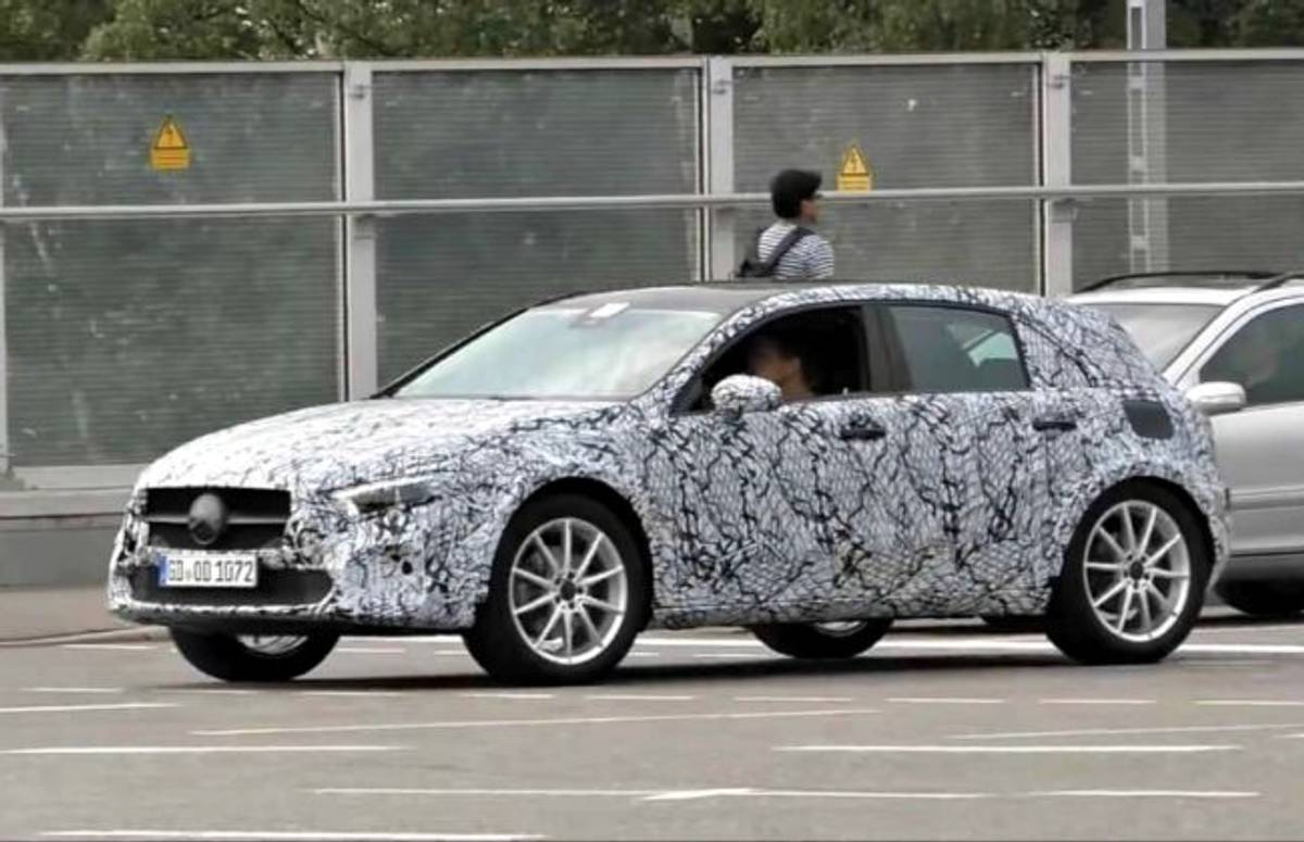 Second-Gen Mercedes-Benz GLA Spotted Testing Second-Gen Mercedes-Benz GLA Spotted Testing