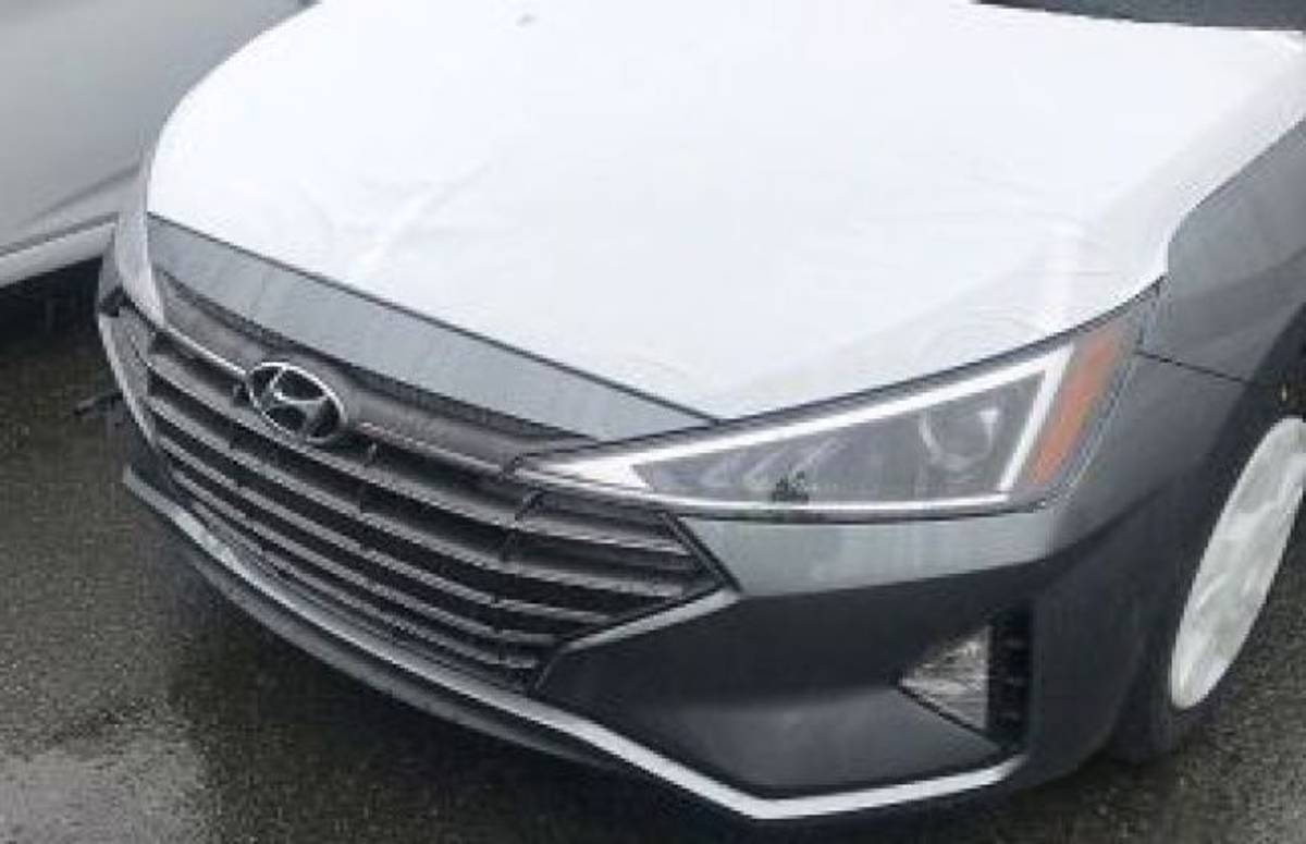 2019 Hyundai Elantra Spied Without Camouflage; Gets Lexus-like Headlamps, Larger Front Grille 2019 Hyundai Elantra Spied Without Camouflage; Gets Lexus-like Headlamps, Larger Front Grille