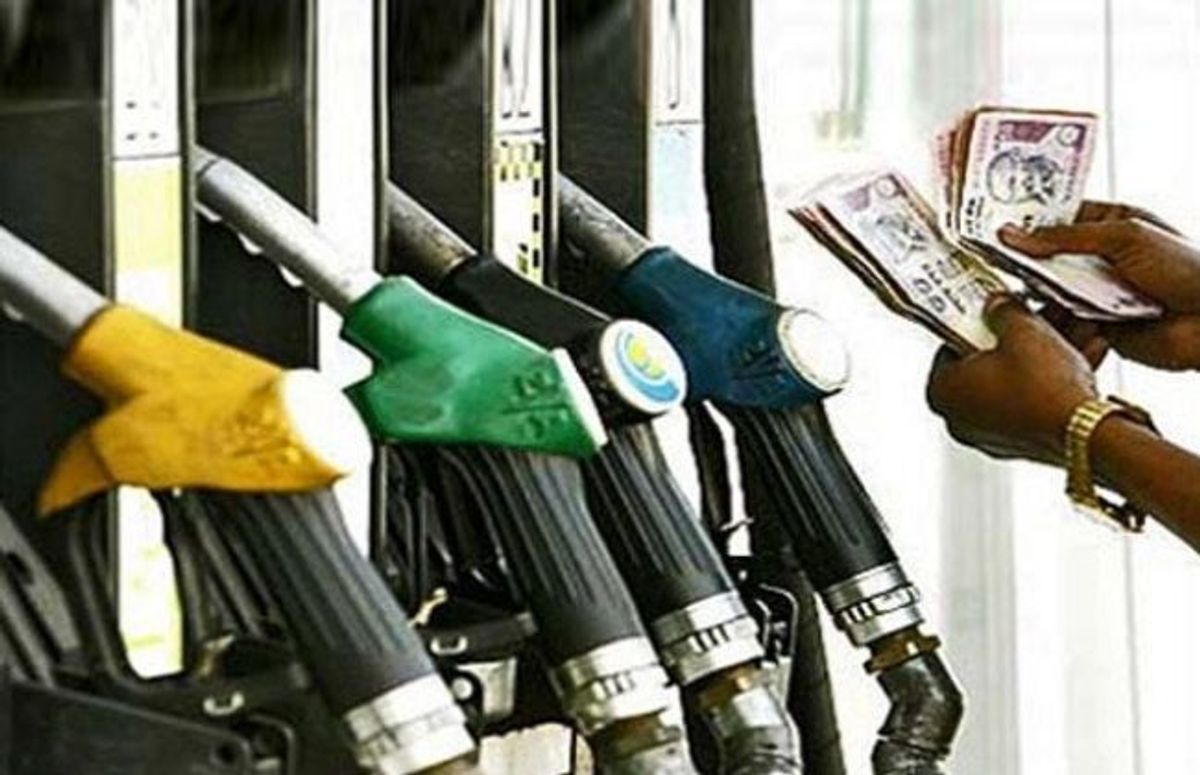 Goa government cuts down price of petrol by Rs. 11 Goa government cuts down price of petrol by Rs. 11