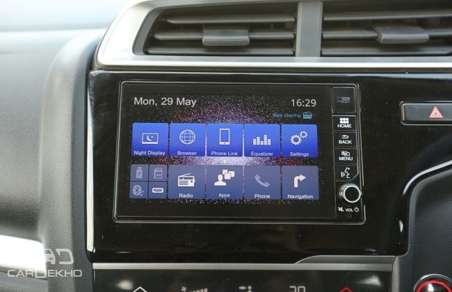 Honda WR-V- 7-inch touchscreen infotainment sytem