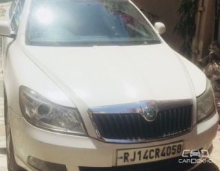 2012 Skoda Laura Ambition 2.0 TDI CR AT 2012 Skoda Laura Ambition 2.0 TDI CR AT