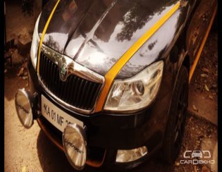2011 Skoda Laura Ambition 2.0 TDI CR AT 2011 Skoda Laura Ambition 2.0 TDI CR AT