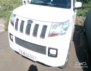 2017 Mahindra TUV 300 T6 2017 Mahindra TUV 300 T6