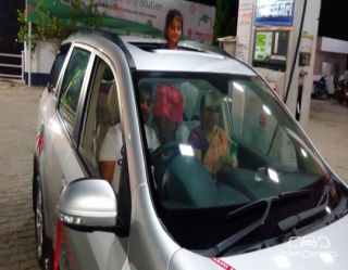 2016 Mahindra XUV500 W10 2WD 2016 Mahindra XUV500 W10 2WD