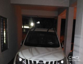 2015 Mahindra XUV500 W8 2WD 2015 Mahindra XUV500 W8 2WD