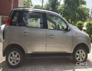 2013 Mahindra Quanto C8 2013 Mahindra Quanto C8